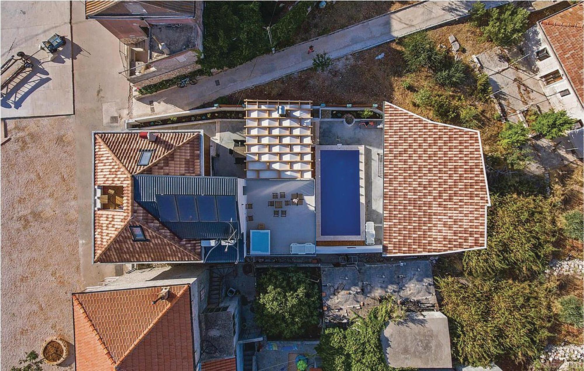 9 Bedroom Lovely Home In Kaprije Εξωτερικό φωτογραφία